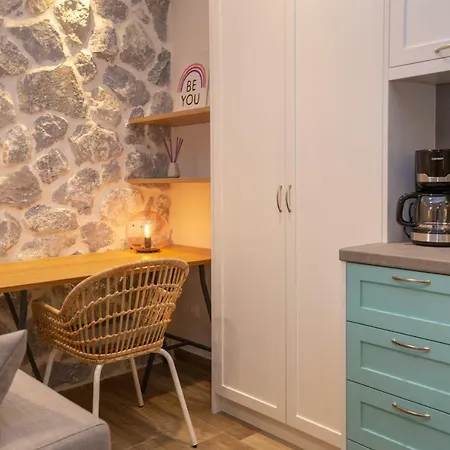 Apartment Rapanos *